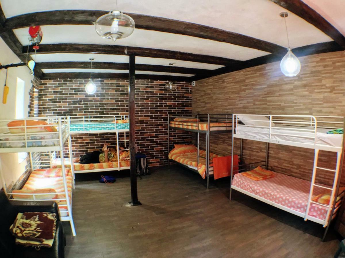 Funky Mamaliga Hostel Κισινάου Εξωτερικό φωτογραφία