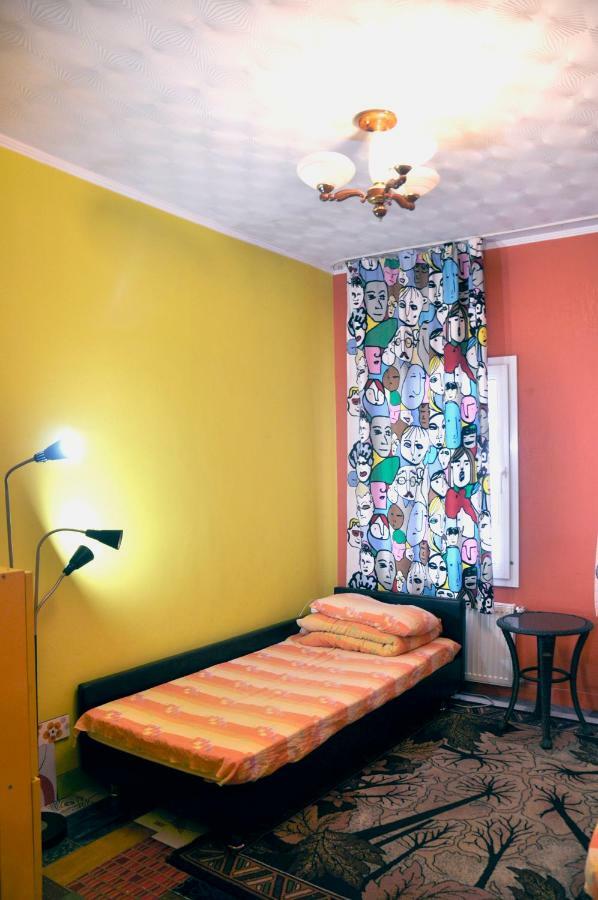 Funky Mamaliga Hostel Κισινάου Εξωτερικό φωτογραφία