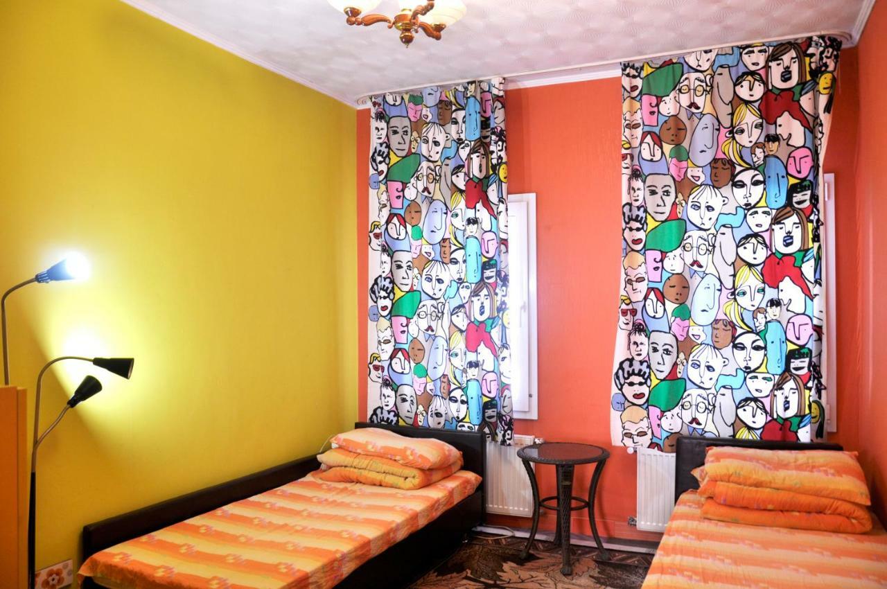 Funky Mamaliga Hostel Κισινάου Εξωτερικό φωτογραφία